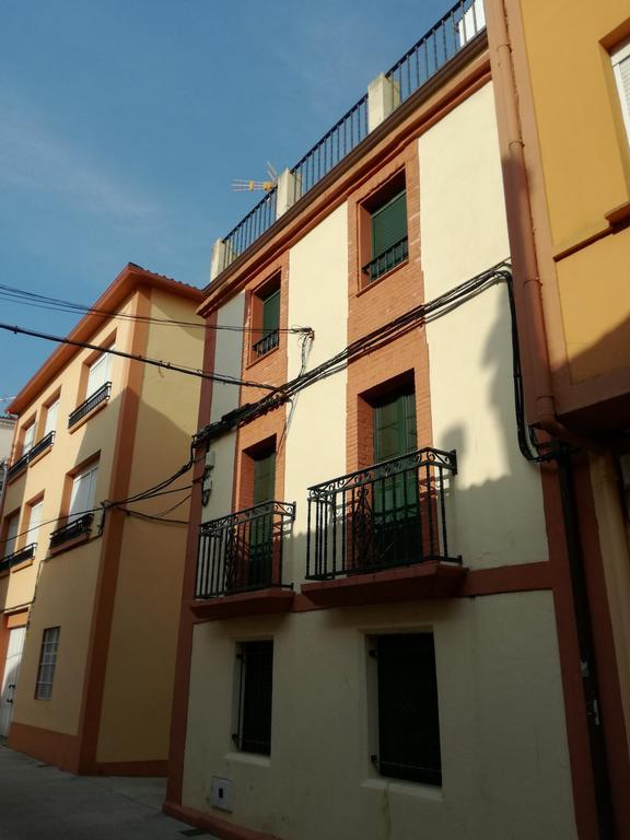 Apartamentos Pobra-Castelo 卡拉米尼亚尔镇 外观 照片