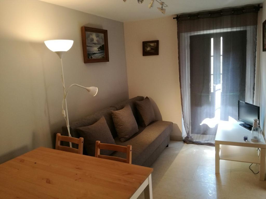 Apartamentos Pobra-Castelo 卡拉米尼亚尔镇 外观 照片